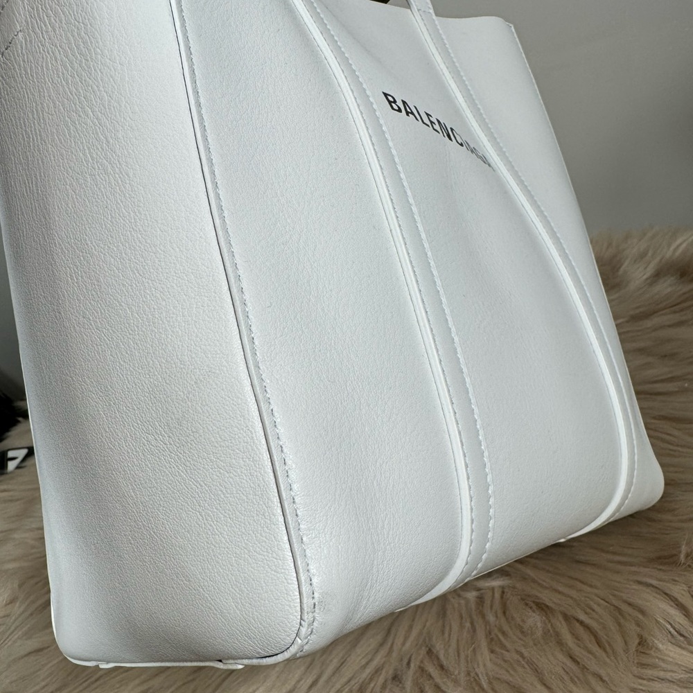 ❌❌❌SOLD❌❌❌Authentic New Balenciaga Everyday XS Shopping Tote Bag - Picture 8 of 12